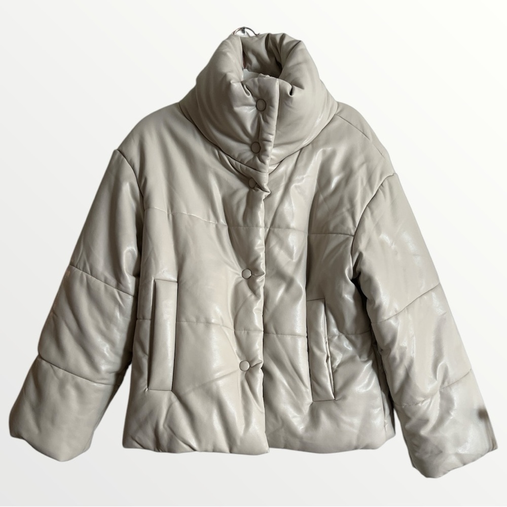 Gentle Herd puffy faux leather short coat, barely worn in perfect condition